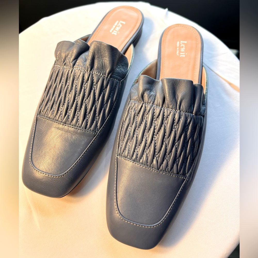 NWOT LEWIT LEATHER MULES